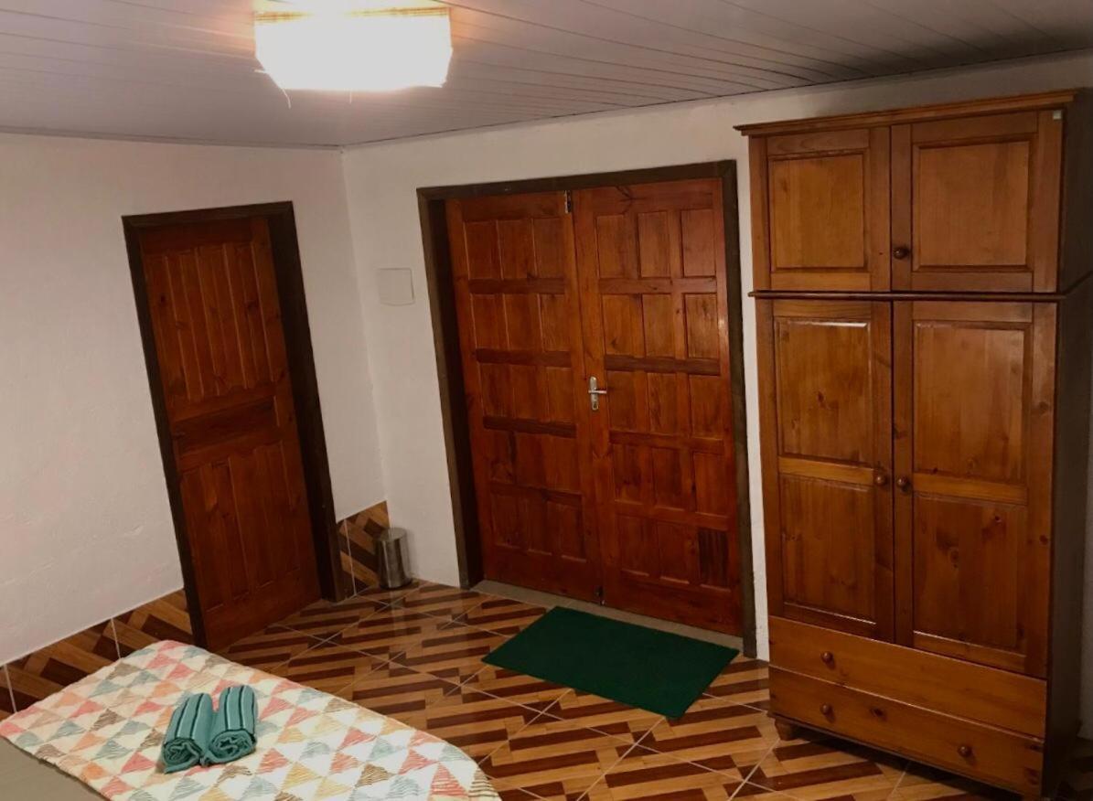 Casa A Beira Do Rio Jaguareguava Na Mata Atlantica Em Bertioga Sp Βίλα Εξωτερικό φωτογραφία