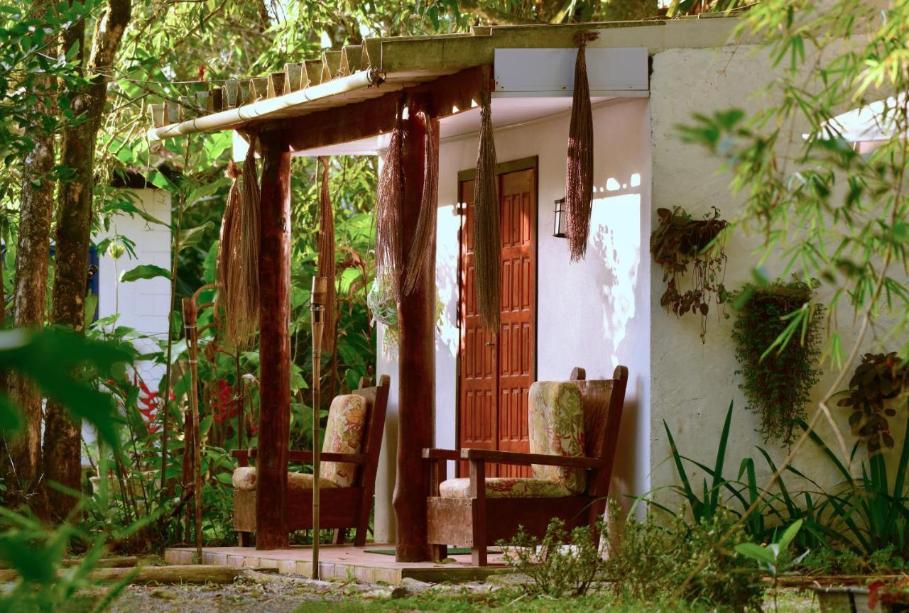 Casa A Beira Do Rio Jaguareguava Na Mata Atlantica Em Bertioga Sp Βίλα Εξωτερικό φωτογραφία
